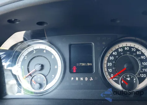 2019 Ram 1500 Classic Express 4X2 6'4 Box z USA, uszkodzony, nr VIN 1C6RR6FT6KS545782